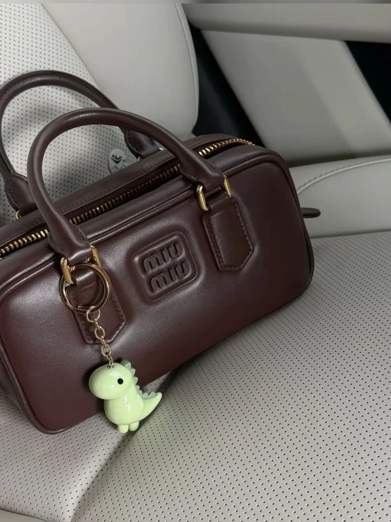 Miu Miu pre-owned handbag - view 6